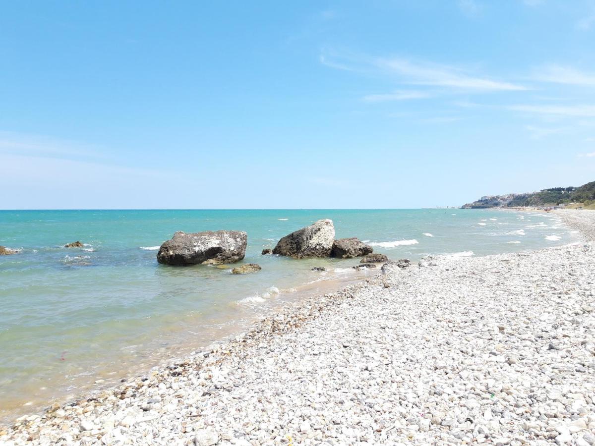 Appartamenti Le Dune Foce Varano Exteriör bild